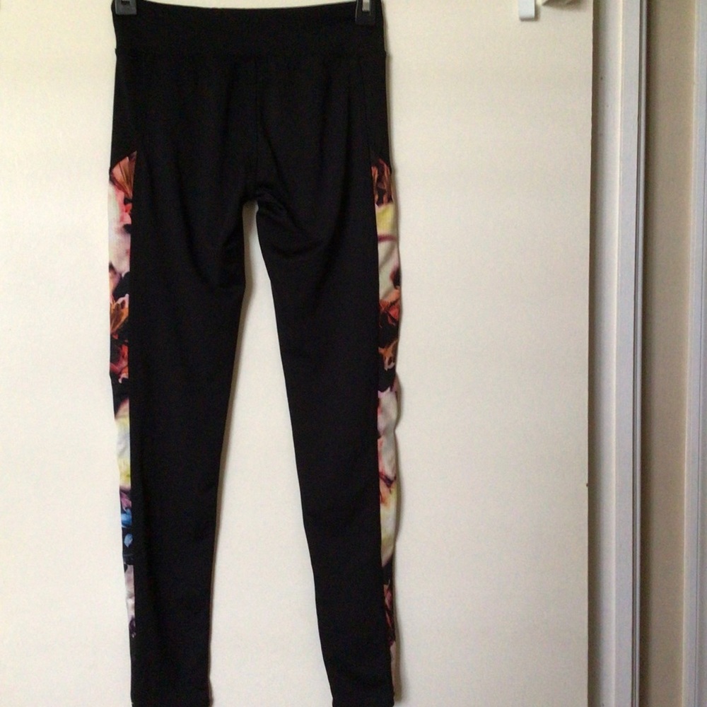 NWOT Energie Stretchy Black with Tie Dye Print Yoga Workout Leggings, Size S